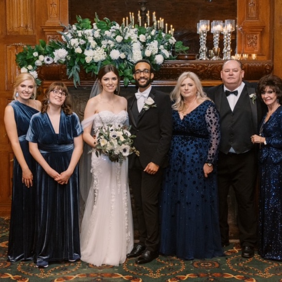 Mac Duggal Velvet Floral Appliqué Long Sleeve Gown- Size 20 - Picture 10 of 11